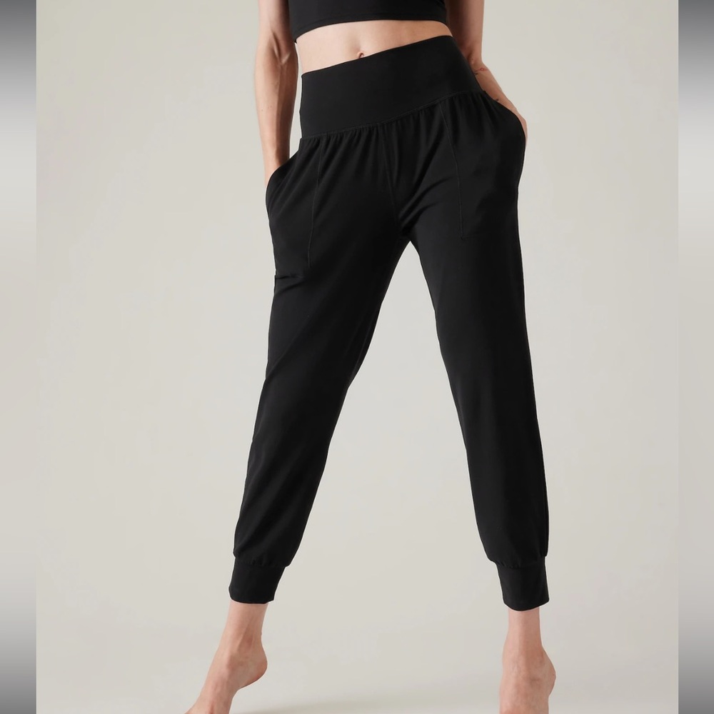 Athleta Salutation Jogger